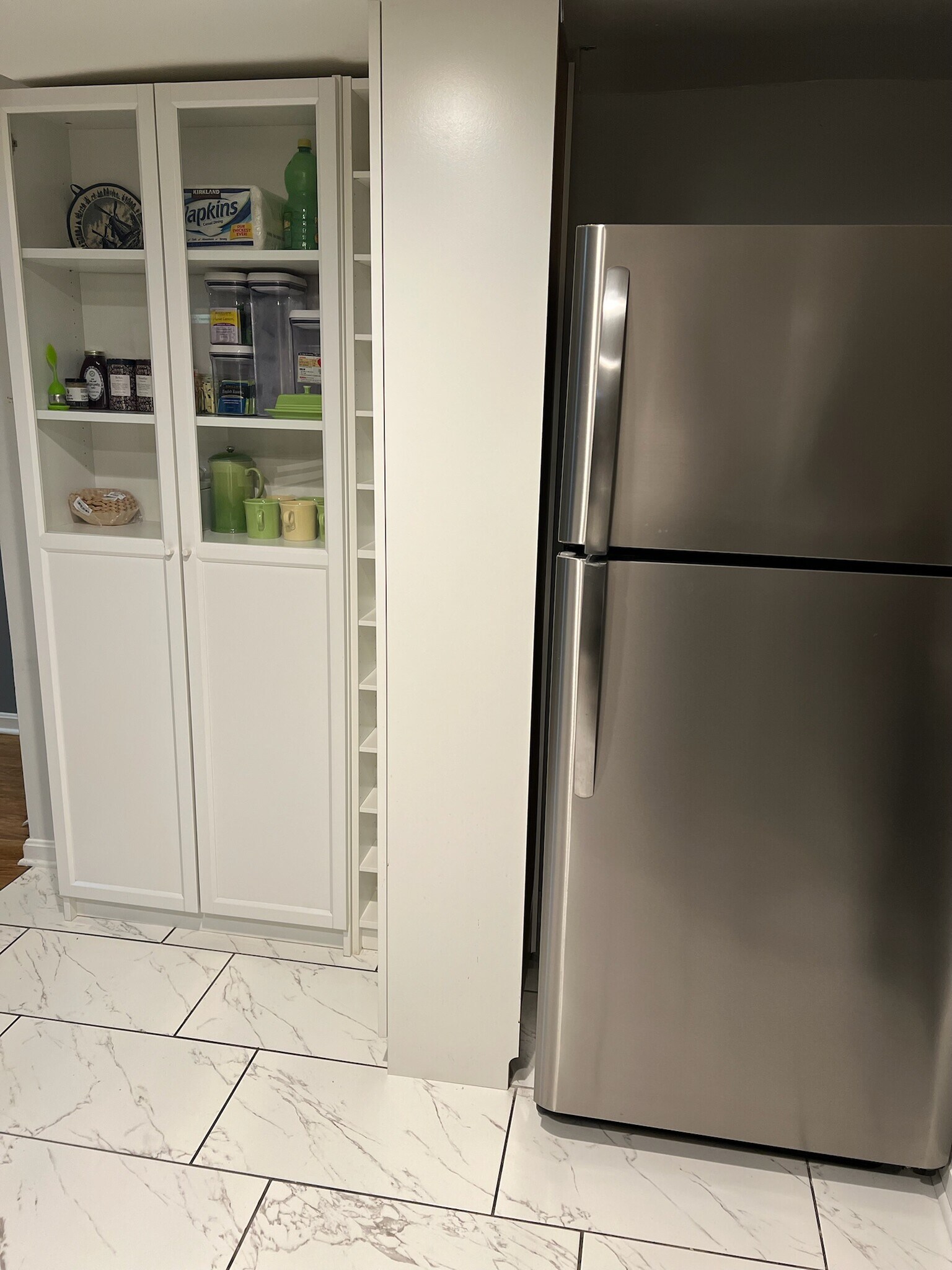 Building Photo - 633 14th St NE