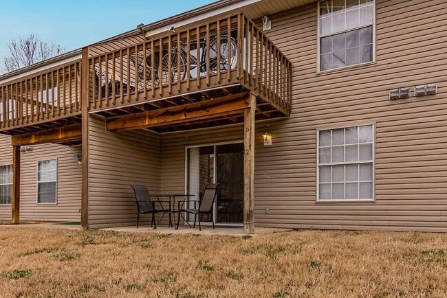 Building Photo - Beautiful Unfurnished 1 Bedroom 1 bath Apartment for Rent in Branson, MO