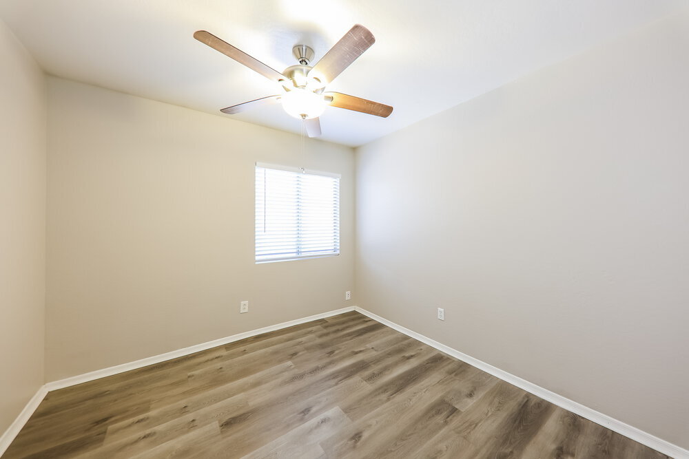 Building Photo - 13117 N El Frio St