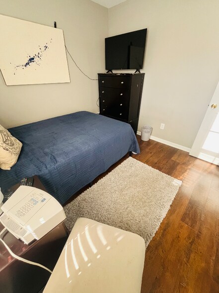 Primary Photo - 3555 Burkland Dr