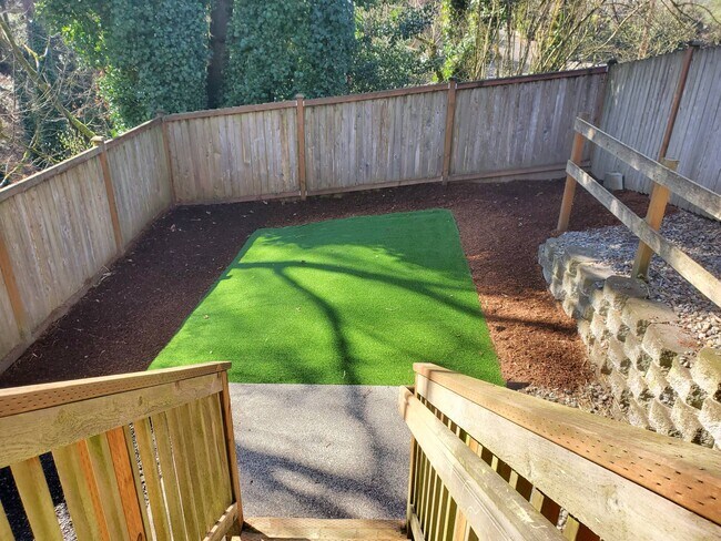 Building Photo - 421 N 3rd Ave SW