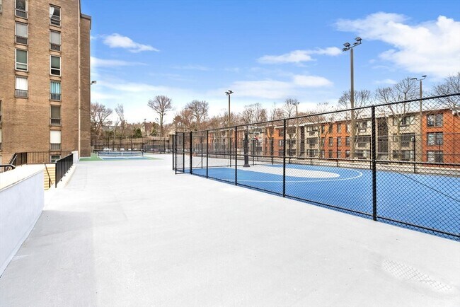 Building Photo - 44 Washington St