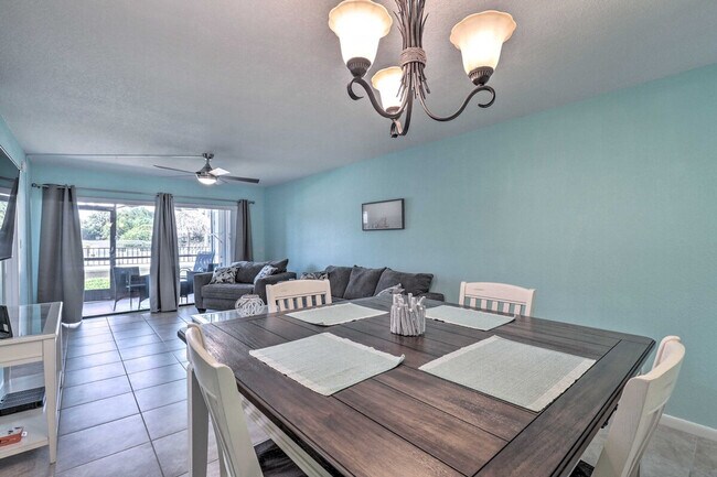 Building Photo - 6372 Palma Del Mar Blvd S