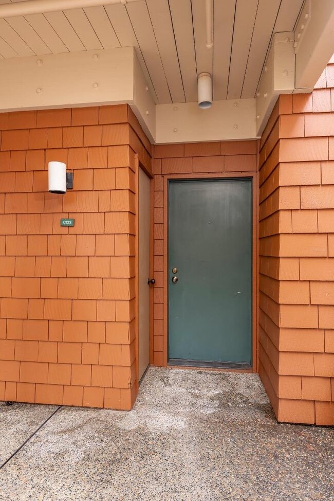 Building Photo - 4250 El Camino Real