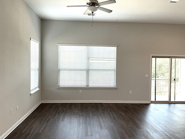 Building Photo - 5801 Kara Dr