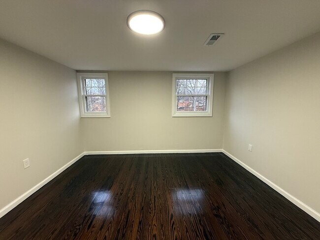 Building Photo - 255 Kawameeh Dr