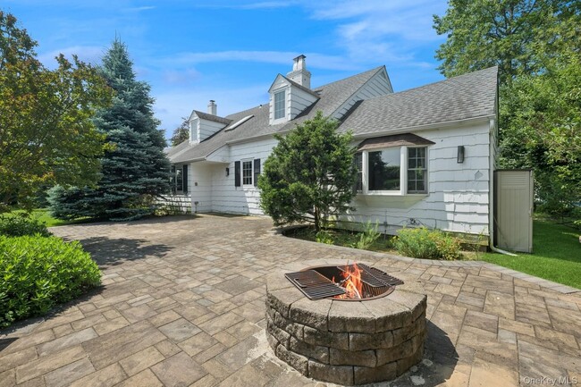 Building Photo - 1250 Harbor Rd