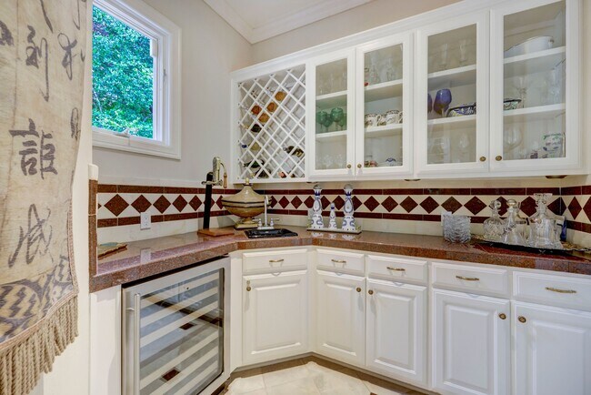 Building Photo - 102 Wood Trail