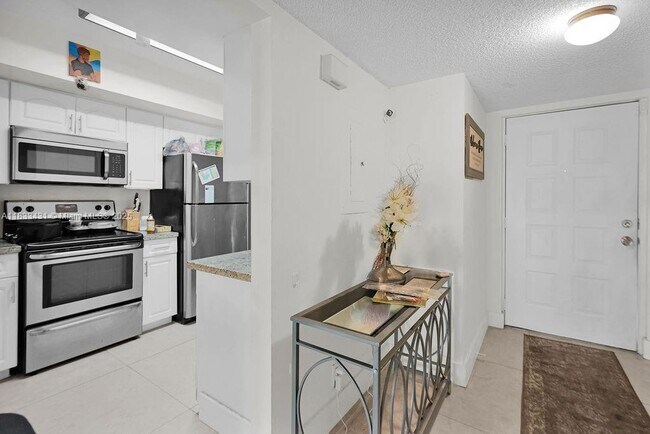 Building Photo - 7887 NW 7th Ct