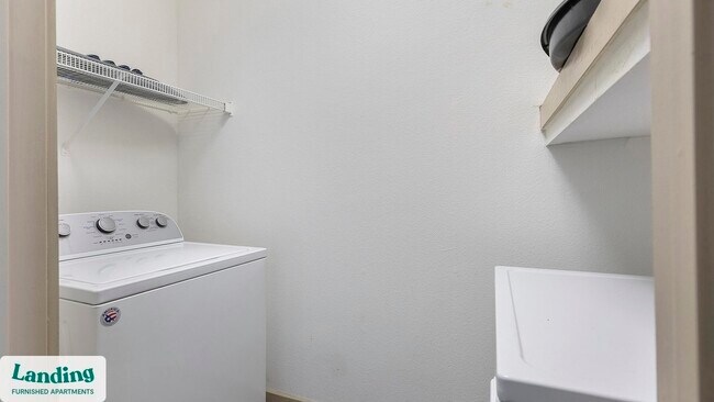 Building Photo - 5005 Galleria Dr