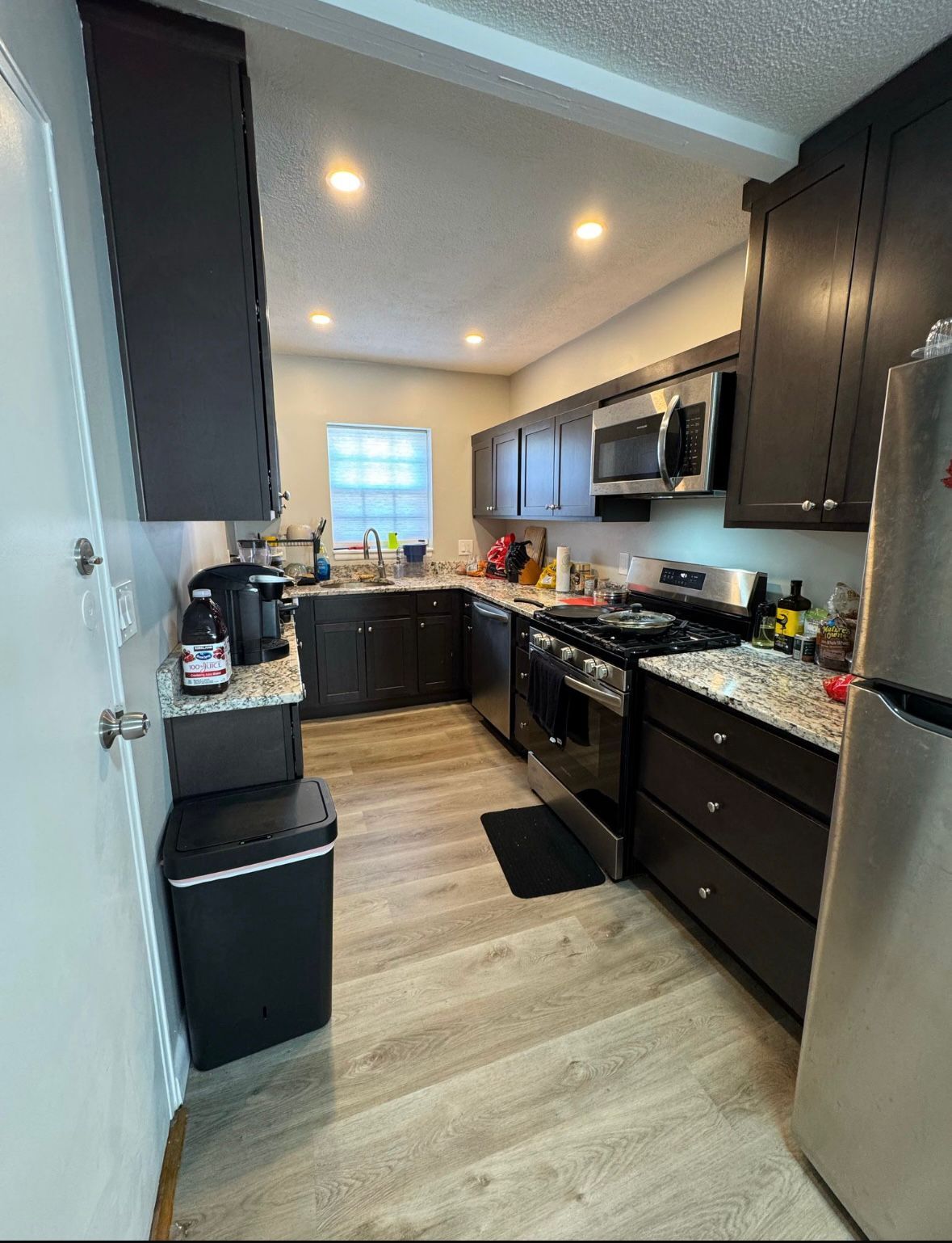 Building Photo - 149 Lake Shore Rd