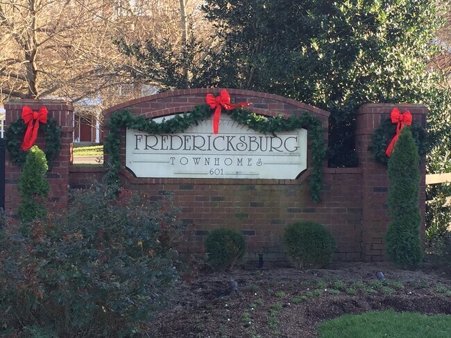 Building Photo - 601 Old Hickory Blvd