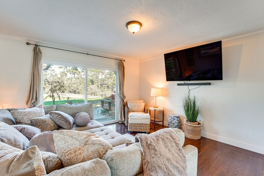 Building Photo - 1163 Arroyo Dr