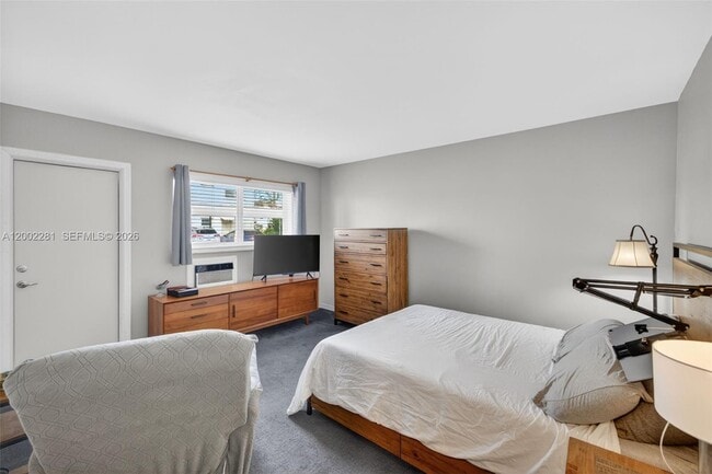 Building Photo - 419 S Crescent Dr