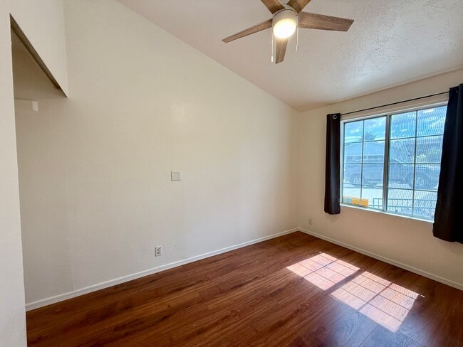 Building Photo - Charming 2-Bedroom Home with Office & Lake...