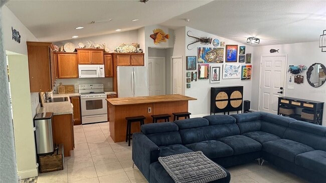 Building Photo - 3195 Mayflower Terrace