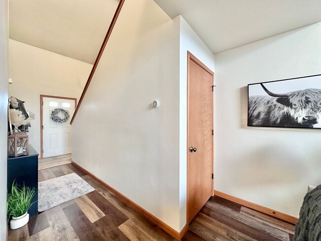 Building Photo - 1170-1172-1172 S Atrium Ct