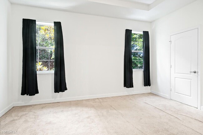 Building Photo - 3 br, 2.5 bath Townhome - Charleston Commons