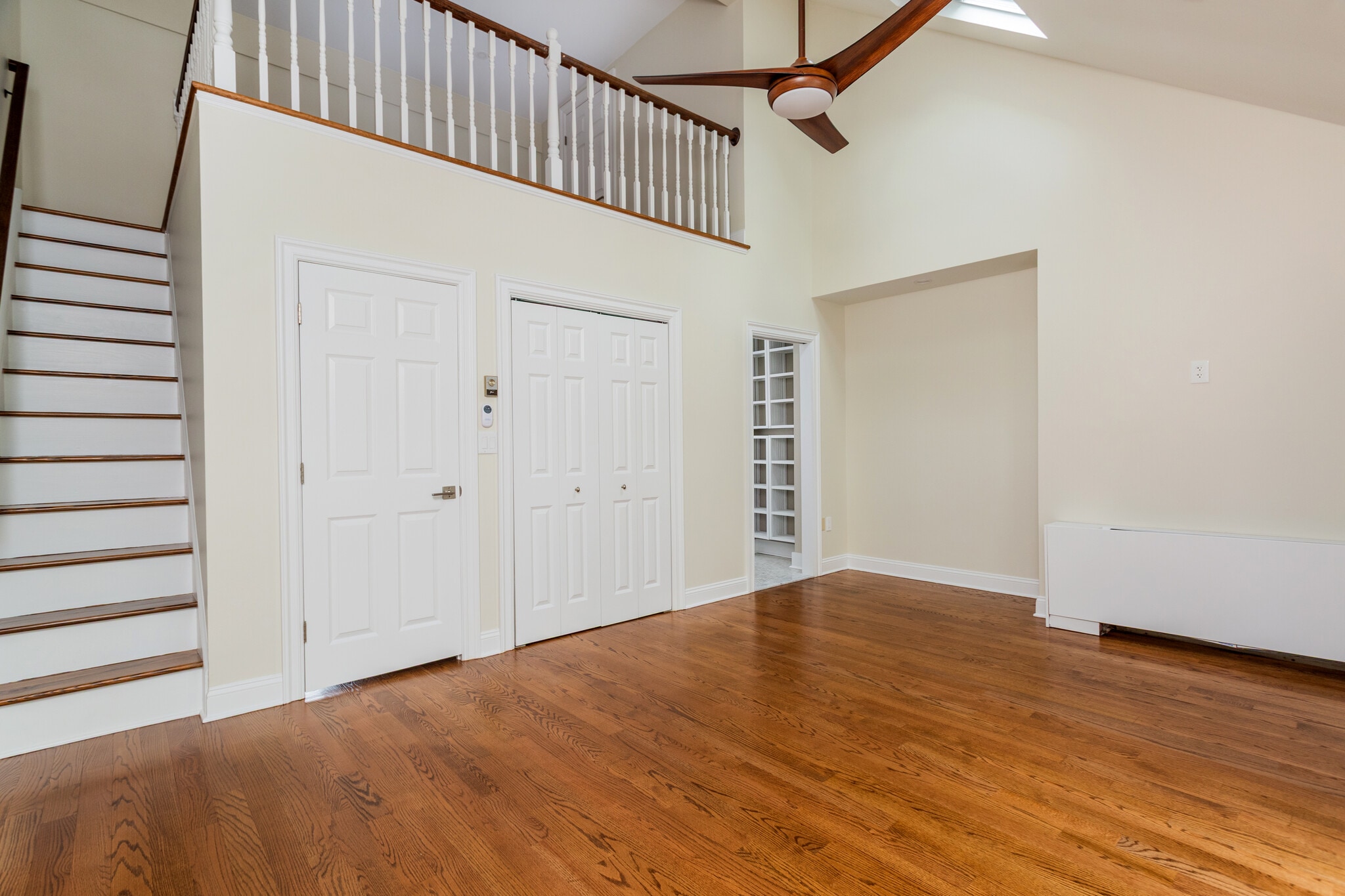 Loft in Master - 15 River Rd