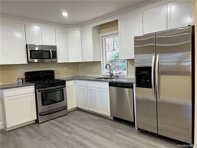 Building Photo - 54 Brothers Rd