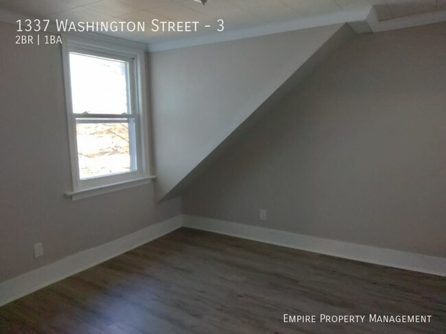 Building Photo - 1337 Washington St