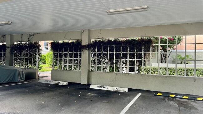 Building Photo - 4981 Bacopa Ln S