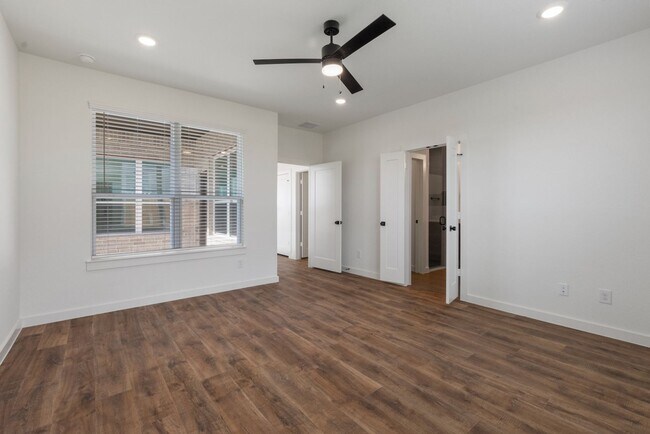 Building Photo - Resort Living with One Month FREE!!!