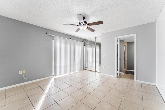 Building Photo - 2410 24th Way