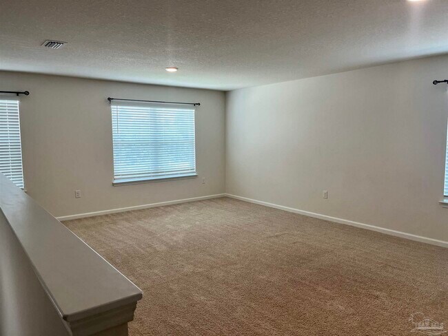 Building Photo - 5862 Blackhorse Cir