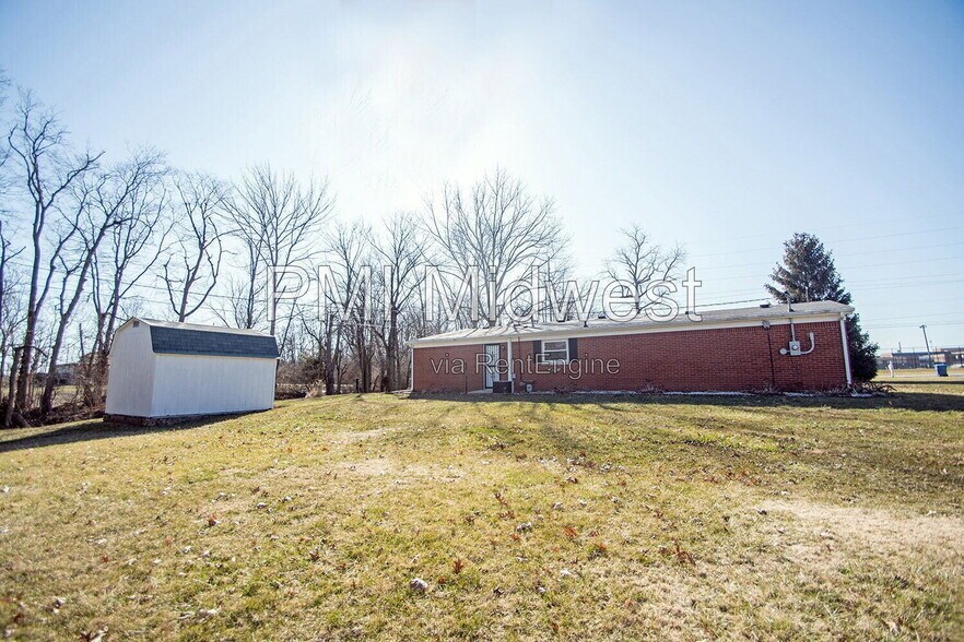 Building Photo - 8636 E Edgewood Ave
