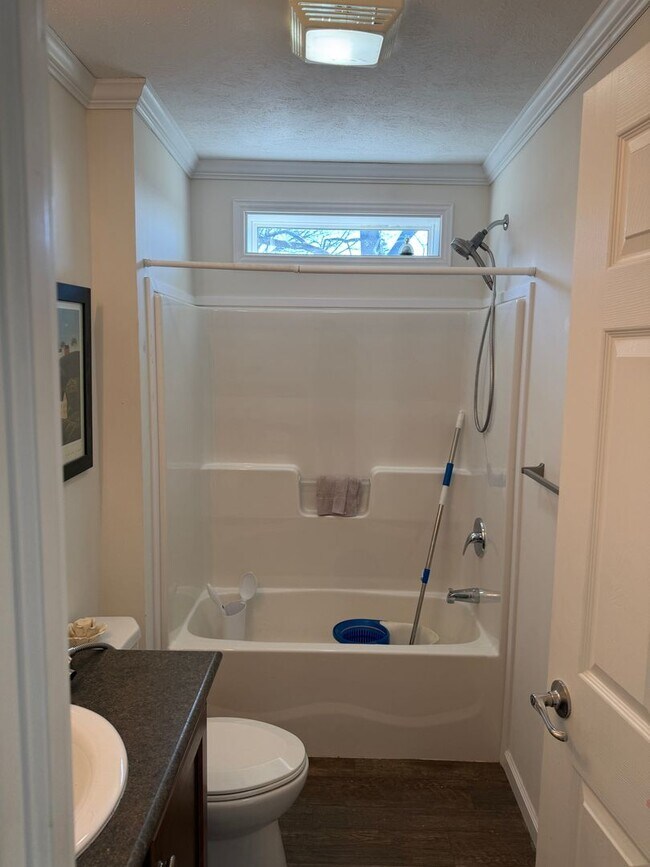 Building Photo - 5774 Glatfelters Station Rd