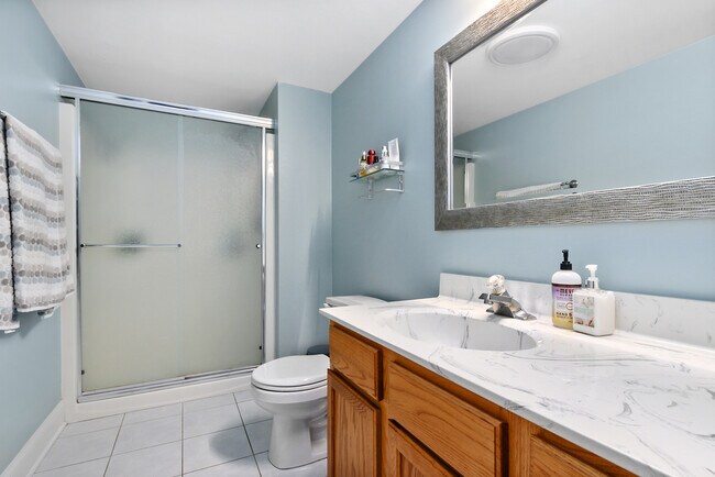 Building Photo - 11112 E Cove Cir
