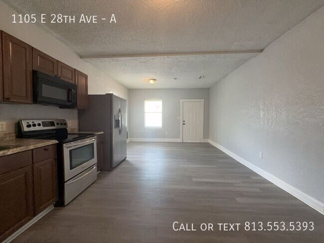 Building Photo - 1105 E 28th Ave