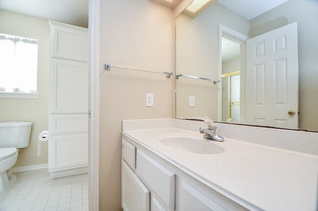 Building Photo - 1502 Emerald Springs Ct