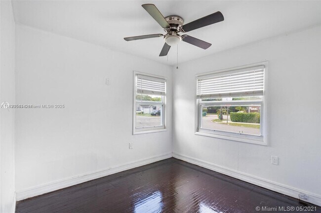 Building Photo - 440 NW 93rd St