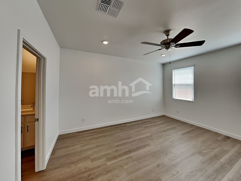 Building Photo - 14155 N Luckett Rd