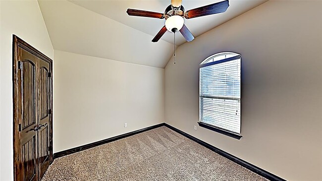 Building Photo - 13532 Gentry Dr