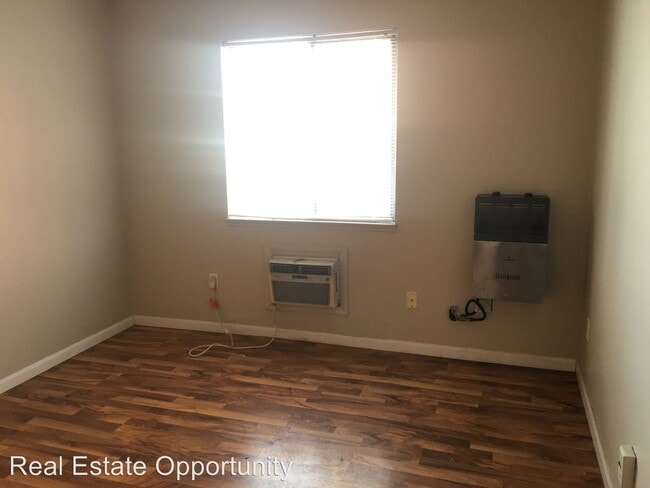 Building Photo - 1293 Neil Ave