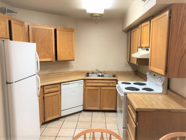 Kitchen - 659 N 700 E