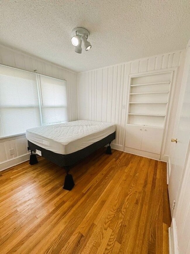 Building Photo - Coming Beginning of June!-Beautiful Home for Rent