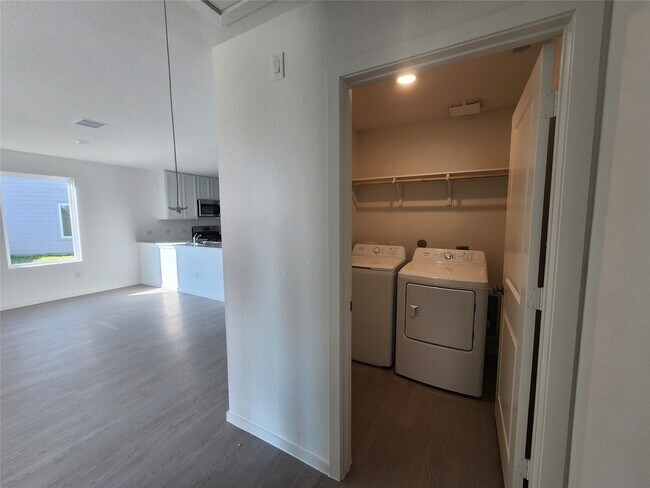 Building Photo - 17307 Adina Creek Ct