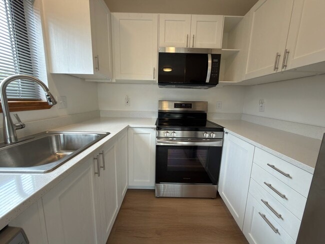 Building Photo - 1307 Rufina Ln