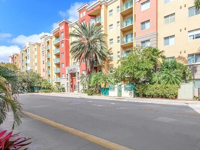 Building Photo - 6001 SW 70th St