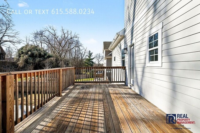 Building Photo - 124 8th Ave