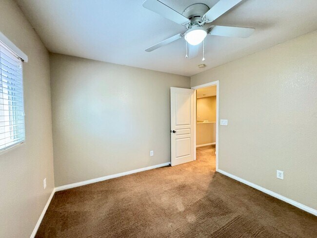 Building Photo - 5517 Roans Prairie St