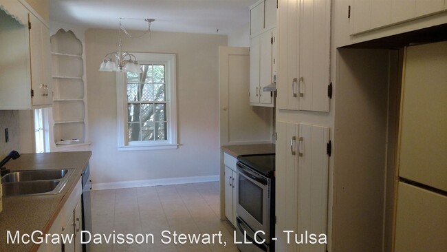 Building Photo - 2 br, 1 bath House - 1648 S Evanston Avenue