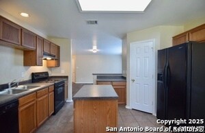 Building Photo - 9011 Hilltop Crossing Dr