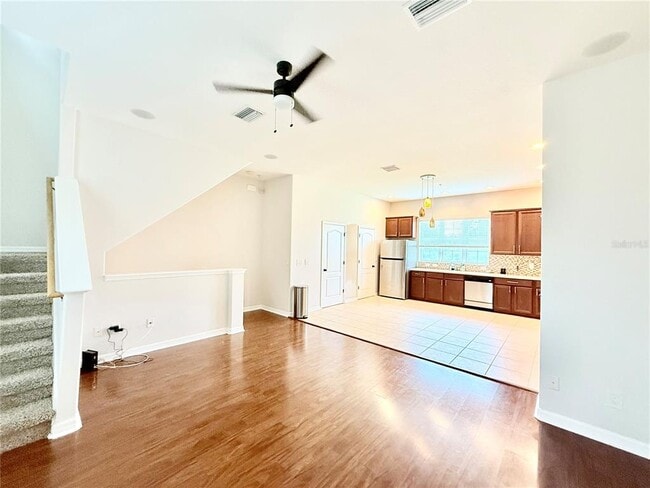 Building Photo - 956 Sombra St