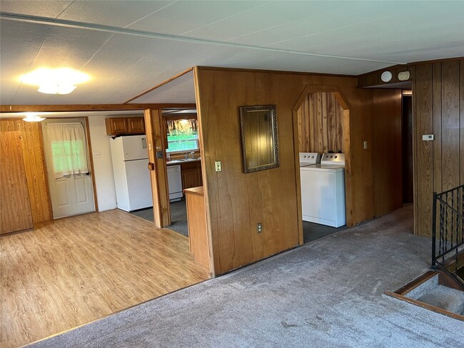 Building Photo - 26518 PA-267