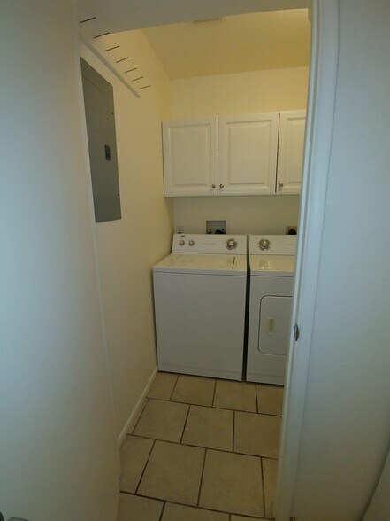 Building Photo - 89 E Cliff House Dr